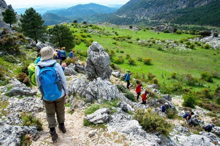 Wandelvakantie Groepsreizen Zuid Spanje - Uitzicht over een valei in de bergen